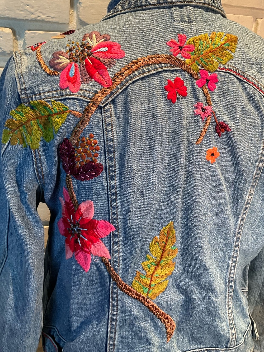 GAP Embroidered Floral Denim Jacket Y2k size XL - Picture 3 of 6